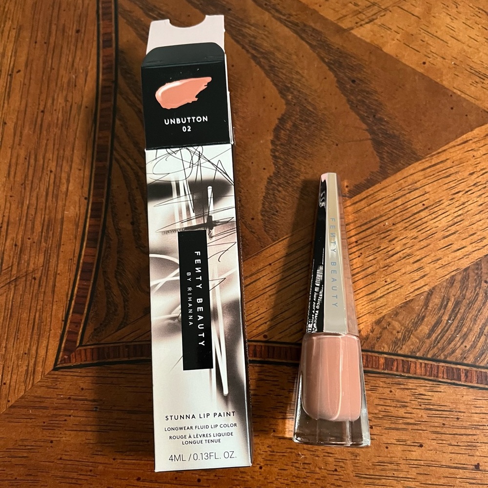 Fenty Beauty - Stunna Lip Paint Longwear Fluid Lip Colour